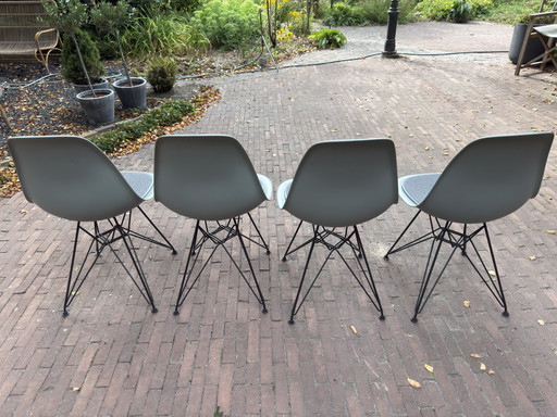 4 x Vitra DSR Sage Green – kuipstoelen, Plastic, Metal (photo 2 of 2)