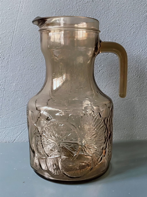 Vintage italienischer Saftkrug und Gläser aus Rauchglas – 7-teiliges Set (Zitrusrelief)