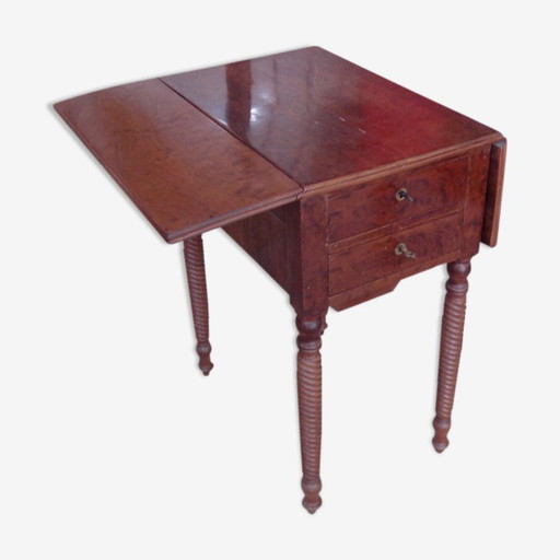 Klapptisch mit Nussbaumfurnier Anfang 20.