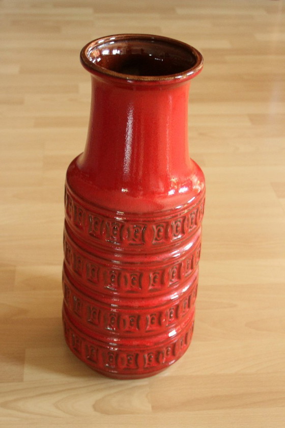 Image 1 of Vaso da terra Scheurich della metà del secolo scorso - rosso - ceramica - rilievo tundra - vintage