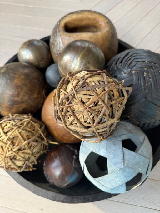 11-teiliges Set dekorativer Kugeln