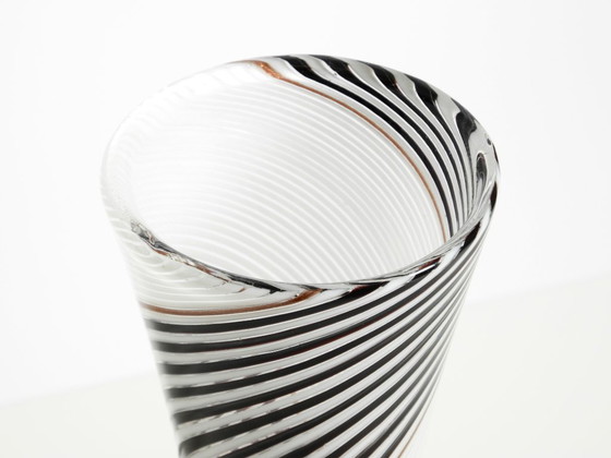 Image 1 of Wunderschöne italienische Murano-Glasvase aus der Mitte des 20. Jahrhunderts von Dino Martens für Aureliano Toso