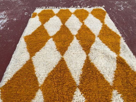 Image 1 of Vintage Beni Ourain Rug 154x98 cm – Handmade Moroccan Wool Rug – Mustard Diamond Pattern – Small Area Rug / Boho Minimalist Deco