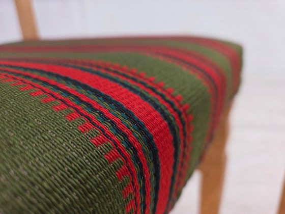 Image 1 of Set van 2 Deense eetkamerstoelen uit de jaren 70, meubelwol, massief eikenhout