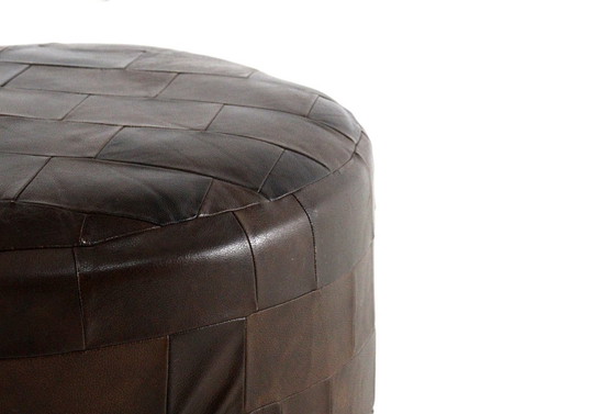 Image 1 of Puf de cuero