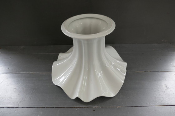 Image 1 of Vintage schaal op voet Hutschenreuther Wolf Karnagel