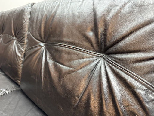 Mid-Century Design Komfort Solid Teak Wooden 3-Seat Sofa with Black Leather Cushions Attributed to Sven Ellekaer by Komfort