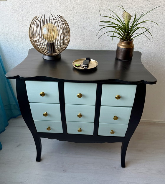 Image 1 of Cassettiera ridisegnata