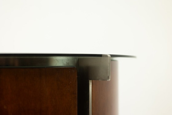 Image 1 of Eugenio Gerli, voor Tecno. Ronde salontafel met geïntegreerde bar. Circa 1960.