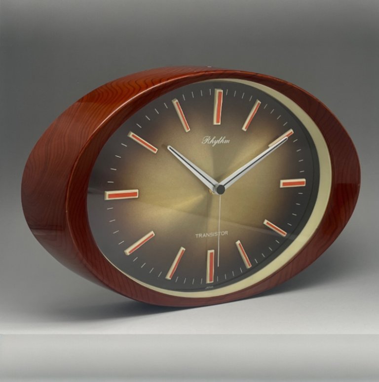 Rhythm Japan Wall Clock – Mid-Century / Space-Age Design – Silent