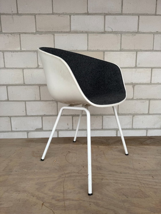 Image 1 of HAY AAC26 chair (white/gray)