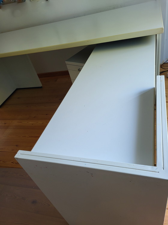 Image 1 of Steel desk in L-shape from Tecno Milano