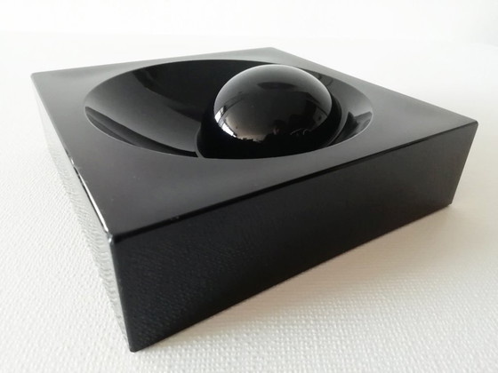 Image 1 of Sculpturale melamine asbak Archiko Design