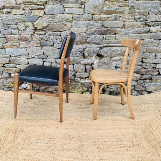 Image 1 of Ein Paar ungleiche Stühle