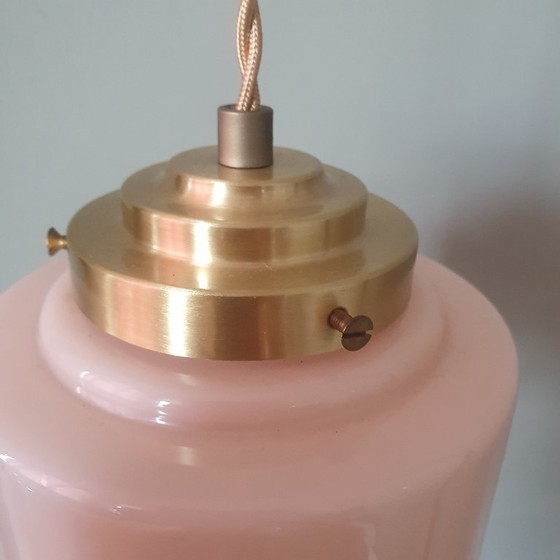 Image 1 of Vintage Art-Deco hanglamp van roze pastel opaline glas.