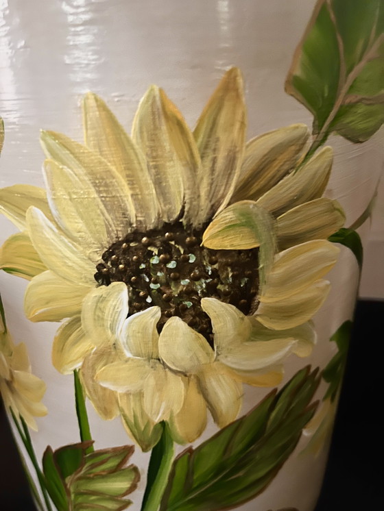 Image 1 of Hand-painted vase 'Sunflower'.