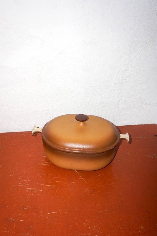 vintage le creuset brown enameled dust oven * cast iron cocotte * size 29 * le mama * enzo mari * french kitchenware * mid-centu