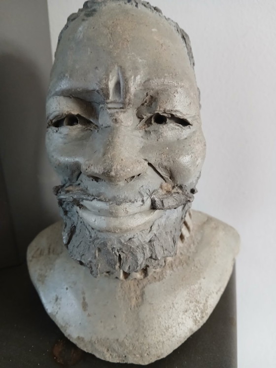Image 1 of Escultura busto de arcilla