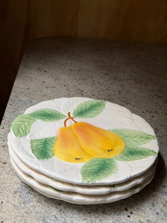 Vintage Japanese Majolica Fruit Plates, Set of 4, Embossed Ceramic Fruit Dessert Plates, Made in Japan (photo 14 of 19)