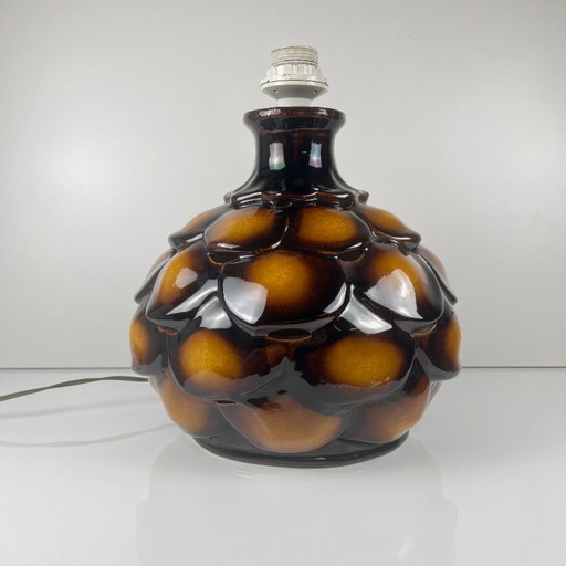 Large ceramic table lamp in "scale" pattern, 1970, double bulbs