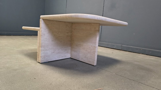 Image 1 of Coppia di tavolini da caffè o tavolini laterali vintage in travertino, anni '70.