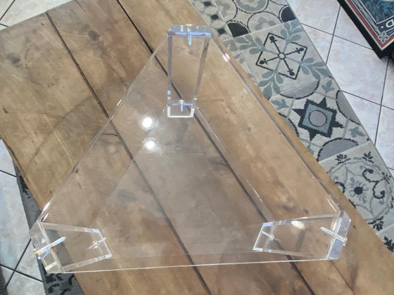 Image 1 of Table basse bout de canapé triangulaire plexiglas altuglas style David Lange vintage années 70