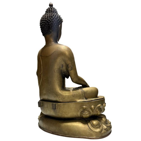 Bouddha monumental doré au feu – Ladakh, 19e siècle ou même plus ancien. – Sculptures, Bronze, Copper (photo 5 of 10)
