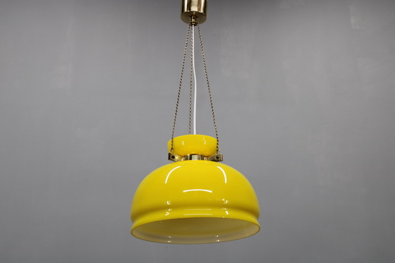 Image 1 of Hanglamp 1970 van geel glas, Tsjecho-Slowakije