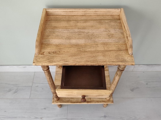 Image 1 of Tavolino laterale in legno massello
