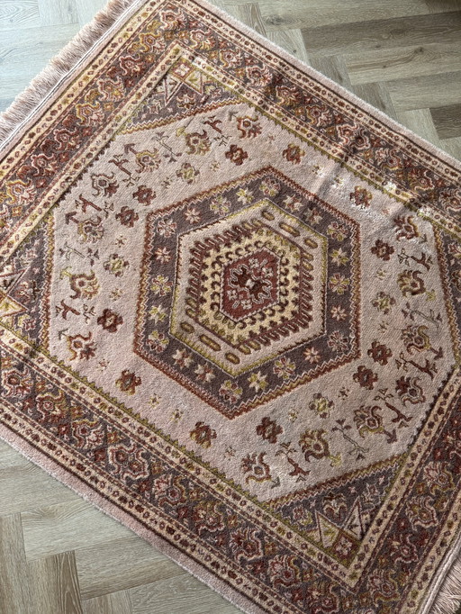 Tappeto orientale vintage annodato a mano color salmone