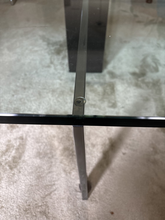 Image 1 of Design de table basse rétro en verre