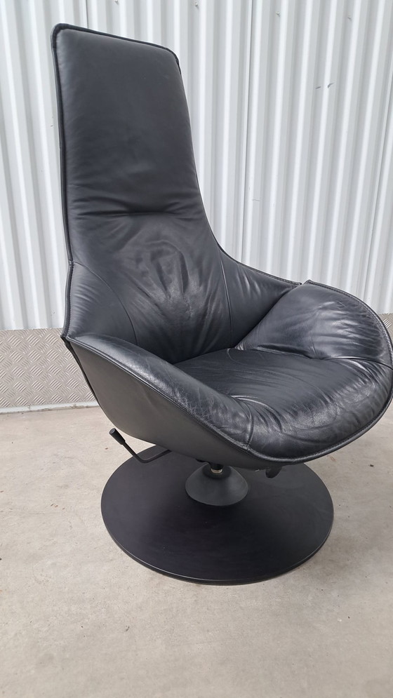 Image 1 of ¡¡¡¡OFERTA DE VERANO!!!! Sillón de diseño de cuero con otomana