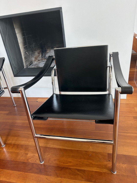 Image 1 of Twee Cassina LC1 stoelen van Le Corbusier