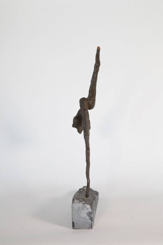 Image 1 of Ausdrucksstarke figurative Skulptur