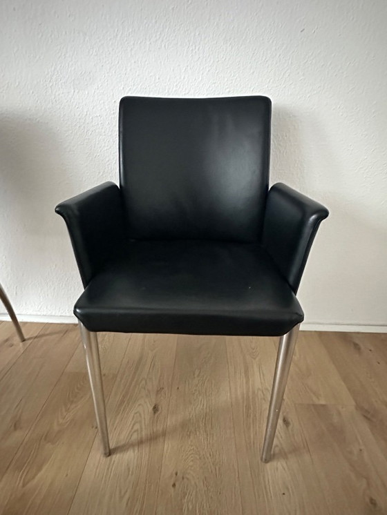 Image 1 of Dining room set - 1 designer glass table by Ronald Schmitt (90x90) and four Jori leather chairs