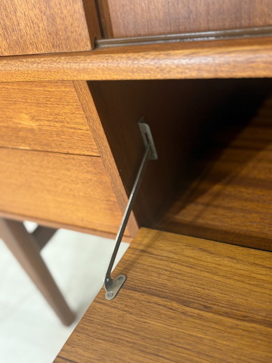 Image 1 of Buffet haut style années 50 / Meuble bar en teck / Meuble de salon / Buffet vintage