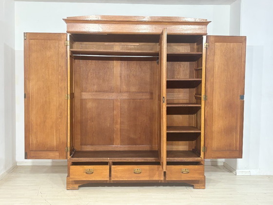 Art Nouveau wardrobe | linen cupboard | oak, circa 1920, with mirror | German design – Wood (photo 2 of 12)