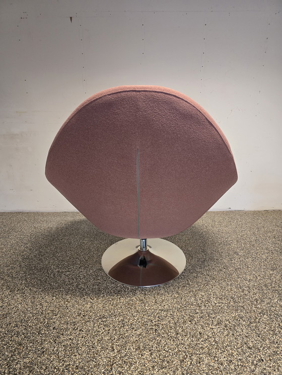 Image 1 of Exclusive design chair inspired by Artifort F557 - large version