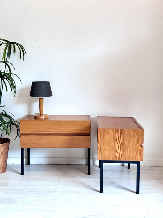 Comodini Minimalisti Vintage Anni '60 – Wood, Metal (photo 5 of 11)