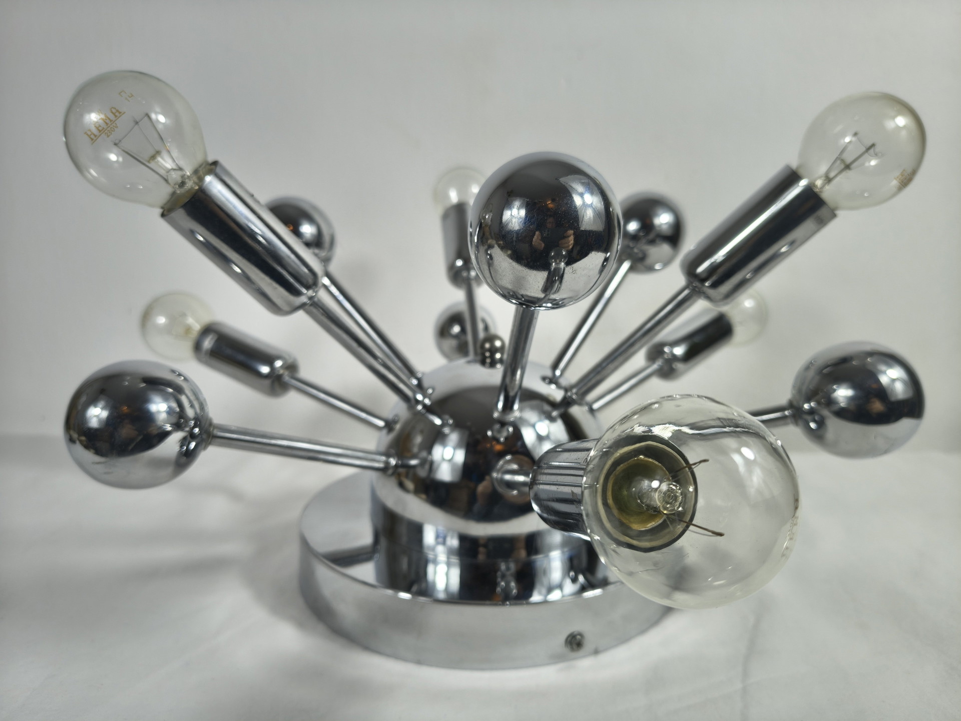 Sputnik Wall/Ceiling Lamp - Atomic Age Design | €195 | Whoppah