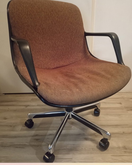 Image 1 of STRAFOR OFFICE CHAIR - week 25-1978 no. 28