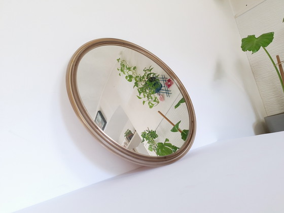 Image 1 of Badkamer ronde spiegel/ Retro make-up spiegel/ Plastic spiegel/ 70s/ Vintage ronde wandspiegel