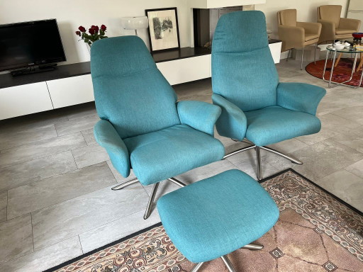 2 Hjort Knudsen Sessel + Fußhocker – draaistoelen, Textile (photo 2 of 8)
