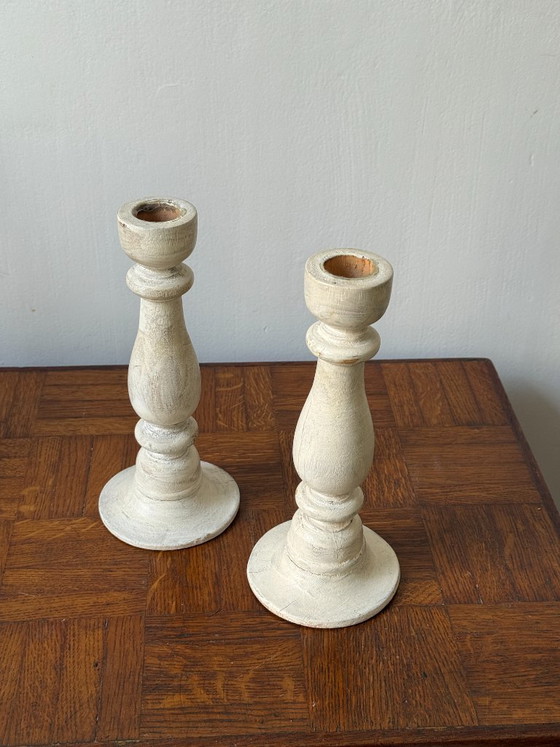 Image 1 of Bougeoirs en bois blanc 