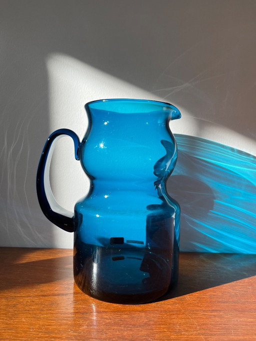 Carafe Blå Series Bertil Vallien Boda Åfors Mid Century Scandinavian – glazen karaffen, Glass