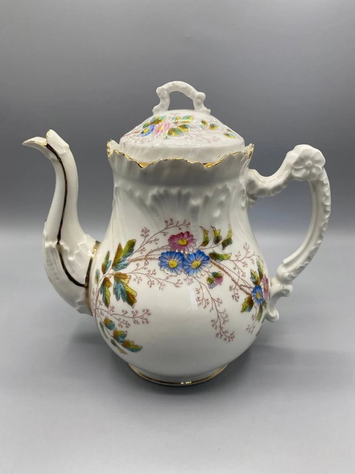 Antique white porcelain coffee pot, polychrome and gilded floral decoration, Belle Époque style – decoratieve objecten