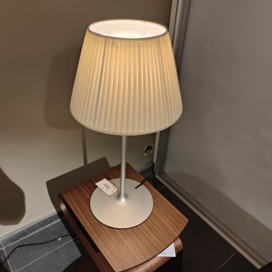 Image 1 of Lámpara de mesa suave Flos Romeo