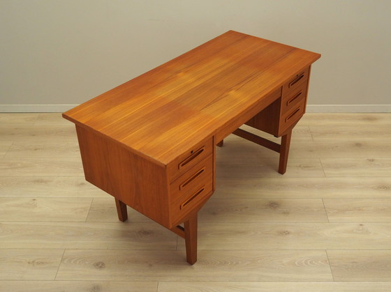 Image 1 of Bureau en teck, design danois, années 1960, Production : Danemark
