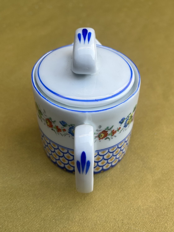 Image 1 of F.Limoge antieke vintage porseleinen theepot van de bekende Franse fabrikant F. Legrand & Cie uit Limoges