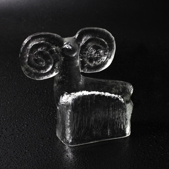 Image 1 of Statua vintage in vetro pressato di ariete / Glass Union / Rudolfova Hut / Repubblica Ceca / 1971